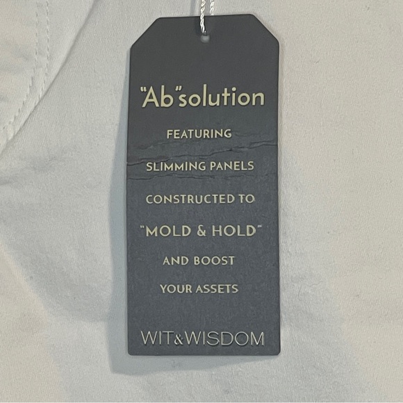 Wit & Wisdom “Ab”solution Women’s White Stretch Denim - Picture 3 of 6